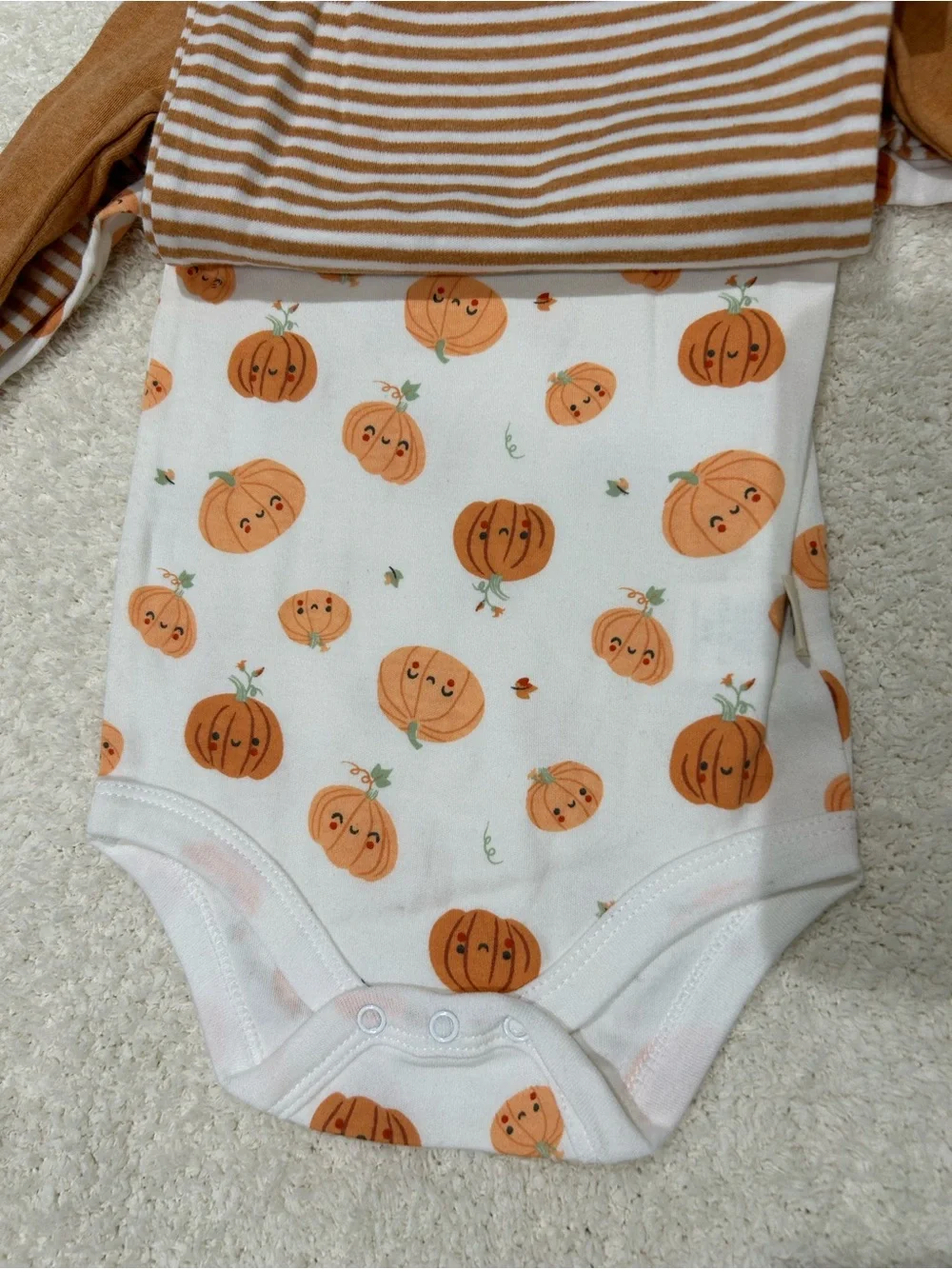 Rabbit + Bear Organic Pumpkin Long Sleeve Bodysuit Set Halloween NWT 6-9 month